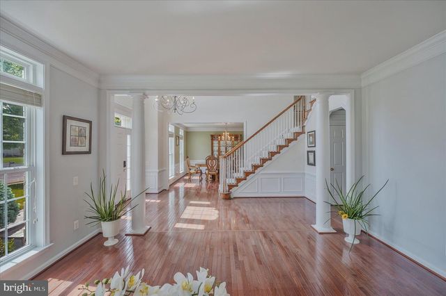 43820 CHURCHILL GLEN DR, Chantilly, VA 20152