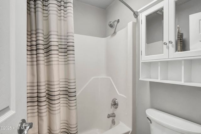 3350 Club Villas Drive 1305a, Southport, NC 28461