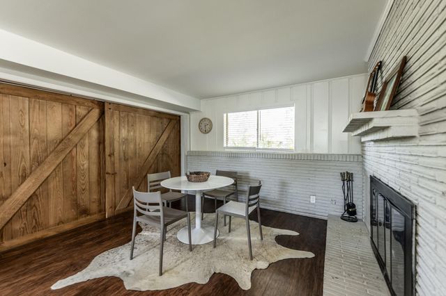 2120 Avenue R, Huntsville, TX 77340
