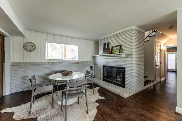 2120 Avenue R, Huntsville, TX 77340