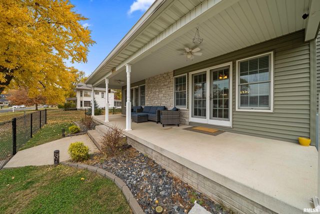 300 2ND Avenue, Hampton, IL 61256