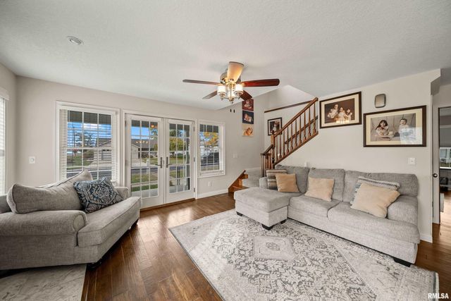 300 2ND Avenue, Hampton, IL 61256