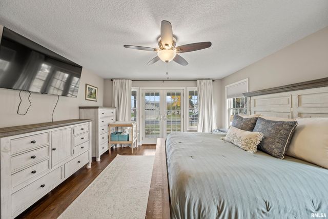 300 2ND Avenue, Hampton, IL 61256