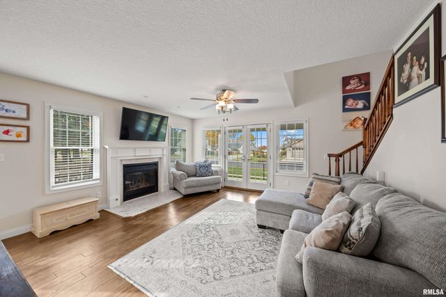 300 2ND Avenue, Hampton, IL 61256