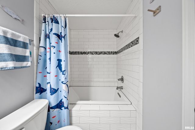 300 2ND Avenue, Hampton, IL 61256