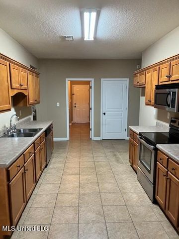 3454 Carolyn Crossing, Southaven, MS 38672