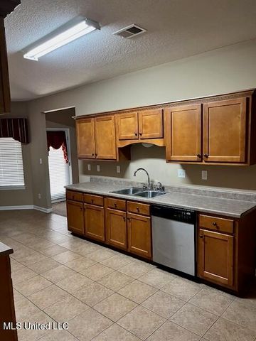 3454 Carolyn Crossing, Southaven, MS 38672