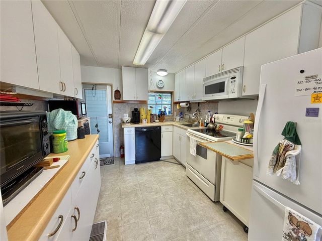 167 JACARANDA DRIVE, Leesburg, FL 34748