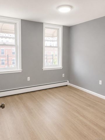 866 Fairmount Place, Bronx, NY 10460