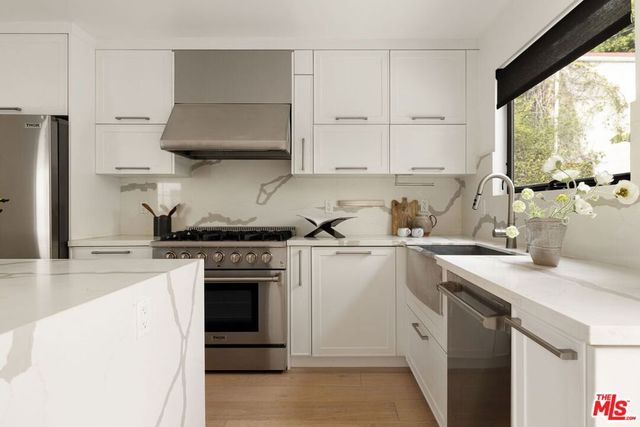 9031 Elevado Street, West Hollywood, CA 90069