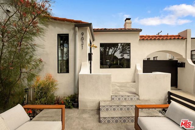 9031 Elevado Street, West Hollywood, CA 90069