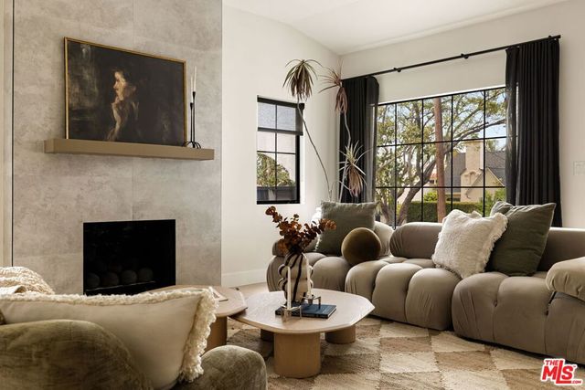 9031 Elevado Street, West Hollywood, CA 90069