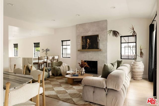 9031 Elevado Street, West Hollywood, CA 90069