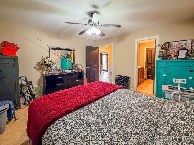 21887 Coffee Hollow Road, Tahlequah, OK 74464