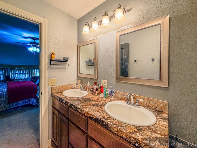 21887 Coffee Hollow Road, Tahlequah, OK 74464