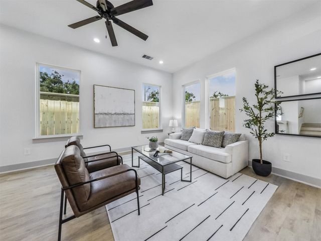 2410 Vaughn Street E, Houston, TX 77093