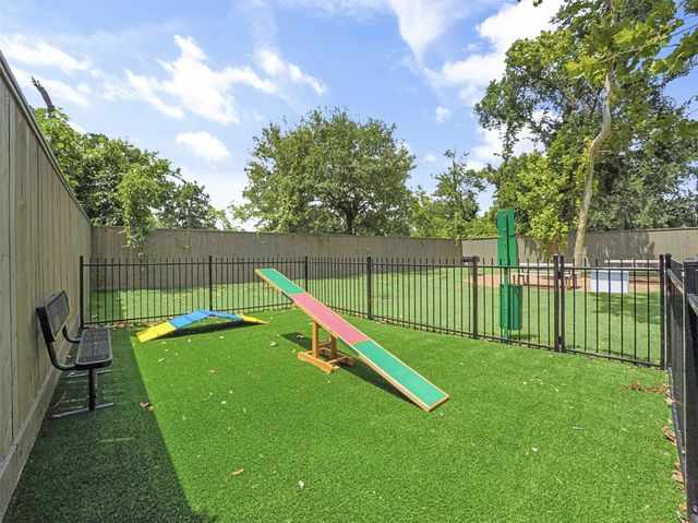 2410 Vaughn Street E, Houston, TX 77093