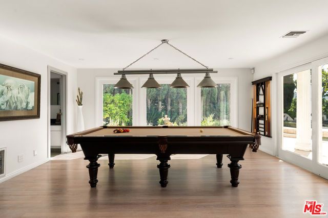 8020 Zeus Drive, Los Angeles, CA 90046
