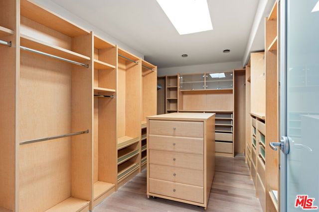 8020 Zeus Drive, Los Angeles, CA 90046