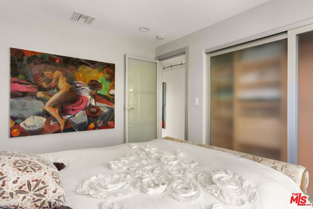 8020 Zeus Drive, Los Angeles, CA 90046