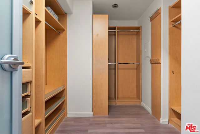8020 Zeus Drive, Los Angeles, CA 90046