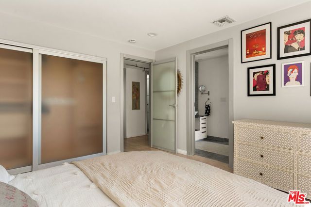 8020 Zeus Drive, Los Angeles, CA 90046