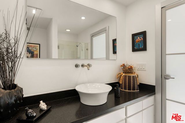 8020 Zeus Drive, Los Angeles, CA 90046
