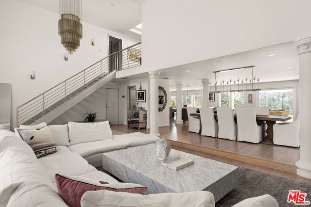 8020 Zeus Drive, Los Angeles, CA 90046