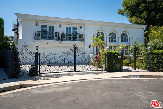 8020 Zeus Drive, Los Angeles, CA 90046