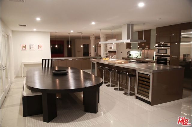8020 Zeus Drive, Los Angeles, CA 90046