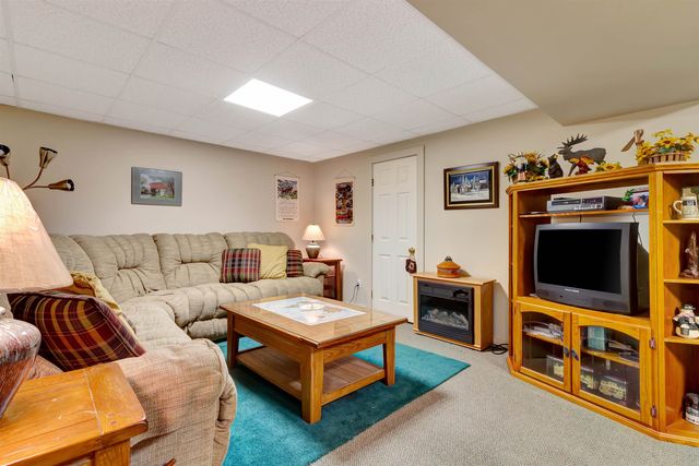 1229 Sheldon Hill Road, Wardsboro, VT 05355