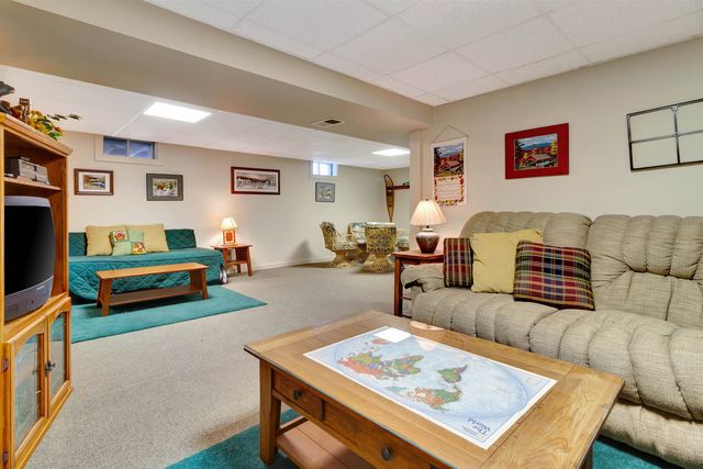 1229 Sheldon Hill Road, Wardsboro, VT 05355