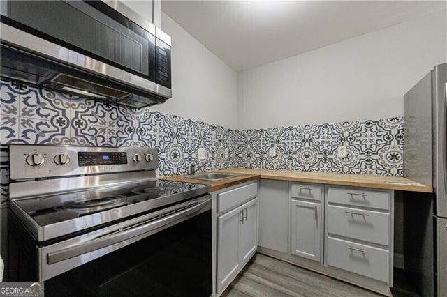 6030 Stonewall Drive, Union City, GA 30291