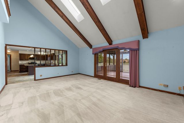 1841 Helen Court, Wheaton, IL 60189