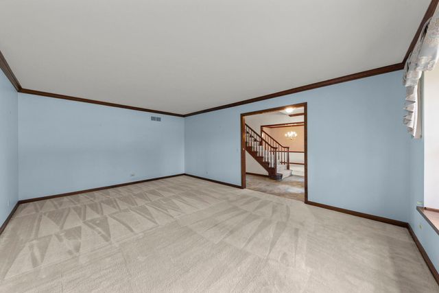 1841 Helen Court, Wheaton, IL 60189