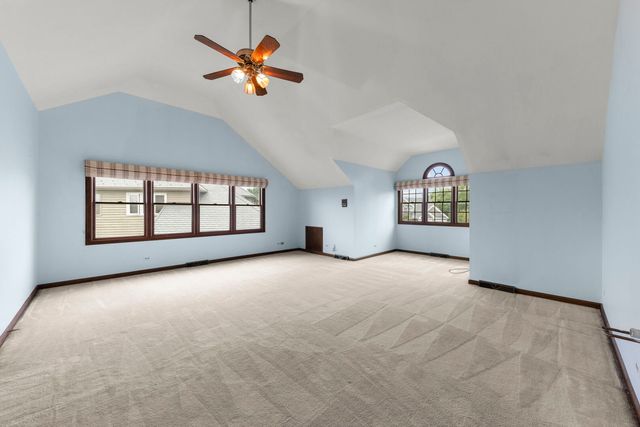 1841 Helen Court, Wheaton, IL 60189