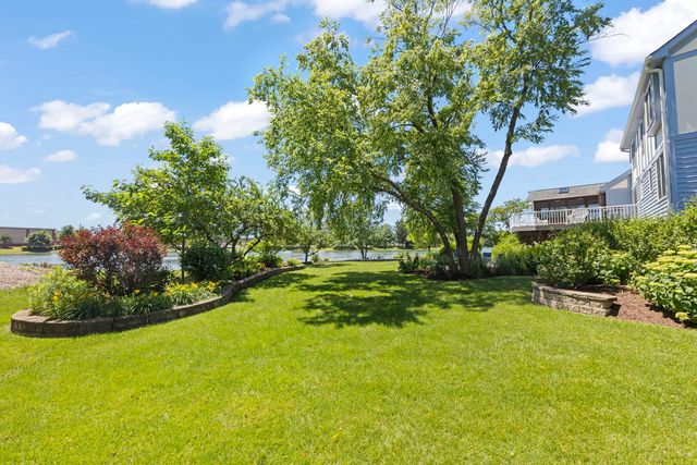 1841 Helen Court, Wheaton, IL 60189