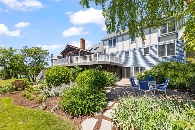 1841 Helen Court, Wheaton, IL 60189
