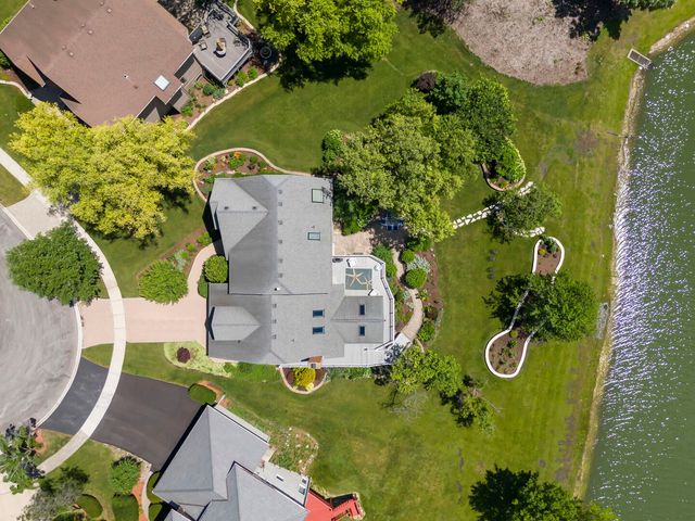 1841 Helen Court, Wheaton, IL 60189