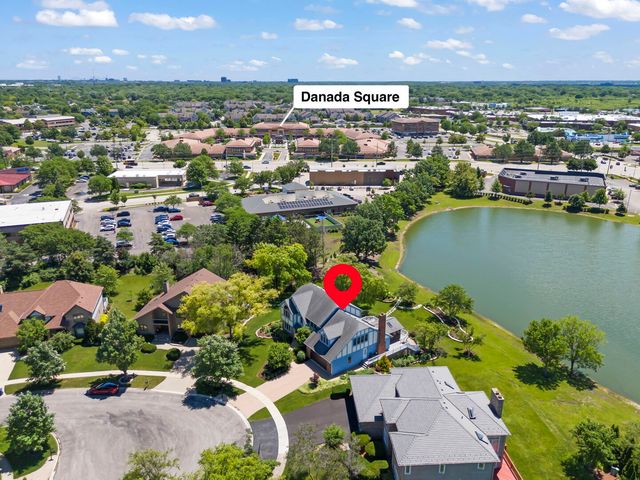 1841 Helen Court, Wheaton, IL 60189