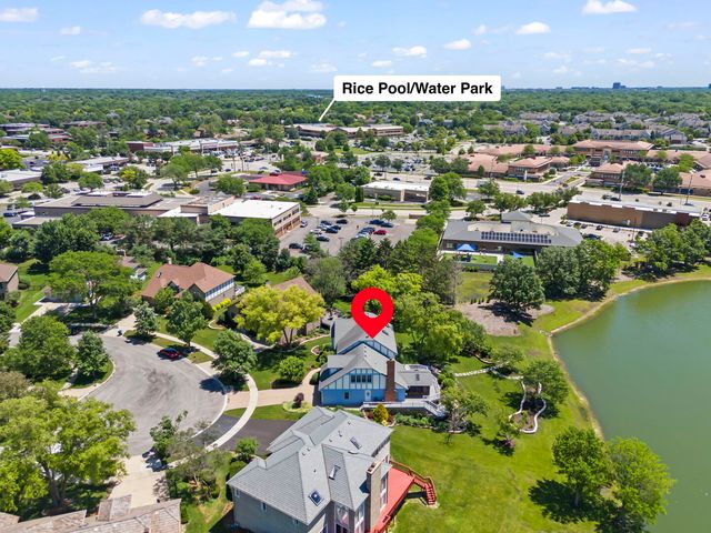 1841 Helen Court, Wheaton, IL 60189