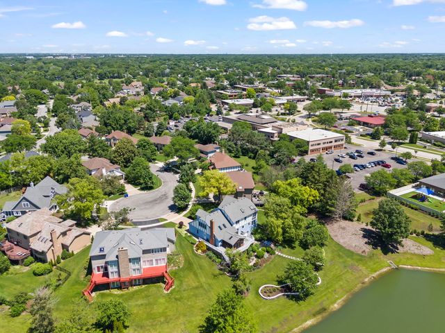 1841 Helen Court, Wheaton, IL 60189
