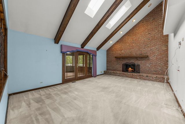 1841 Helen Court, Wheaton, IL 60189
