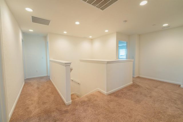 6632 E Cambridge Avenue, Fresno, CA 93727