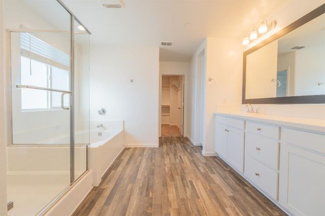 6632 E Cambridge Avenue, Fresno, CA 93727