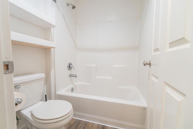 6632 E Cambridge Avenue, Fresno, CA 93727