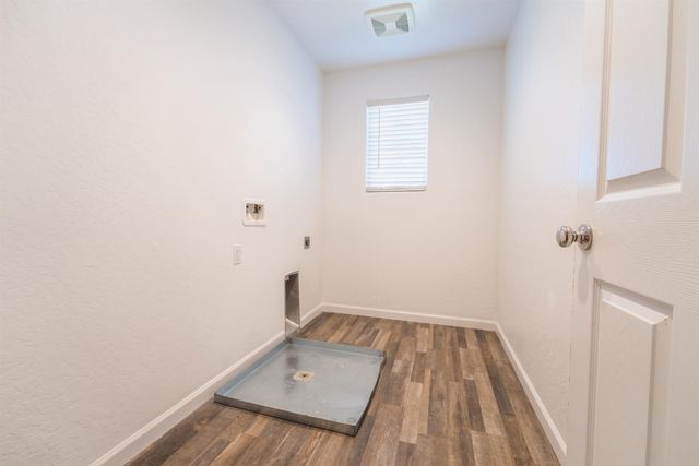 6632 E Cambridge Avenue, Fresno, CA 93727