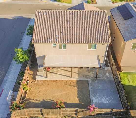 6632 E Cambridge Avenue, Fresno, CA 93727