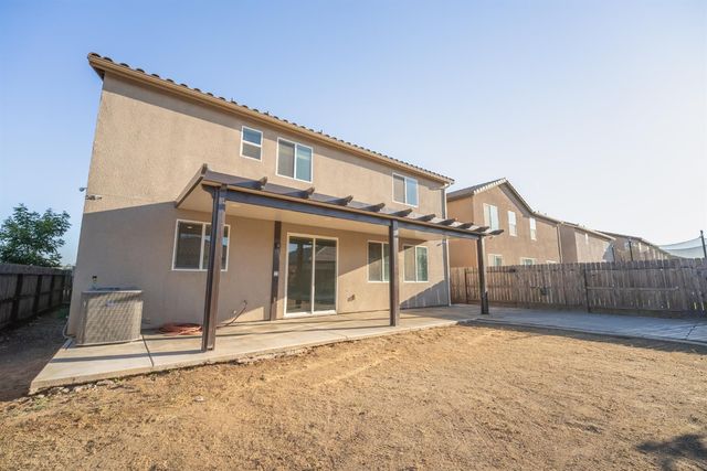 6632 E Cambridge Avenue, Fresno, CA 93727