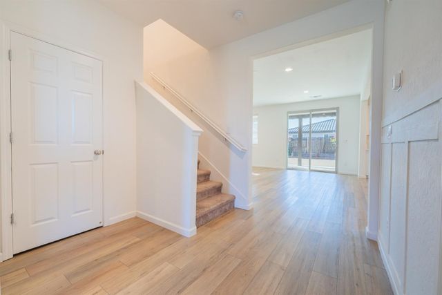 6632 E Cambridge Avenue, Fresno, CA 93727